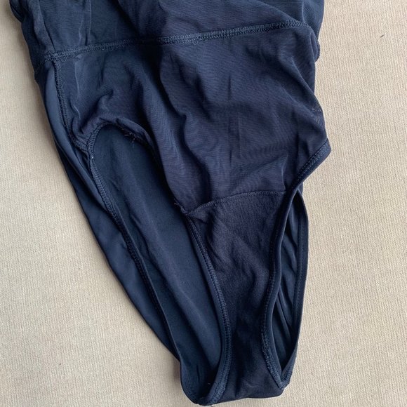 MODA 1 Piece Black Halter Bathing Suite, Size 10 - Picture 6 of 6